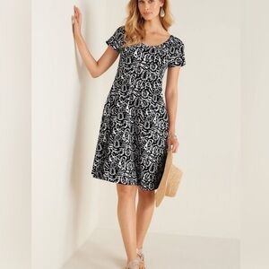 Elegant Black and White Patterned Dress